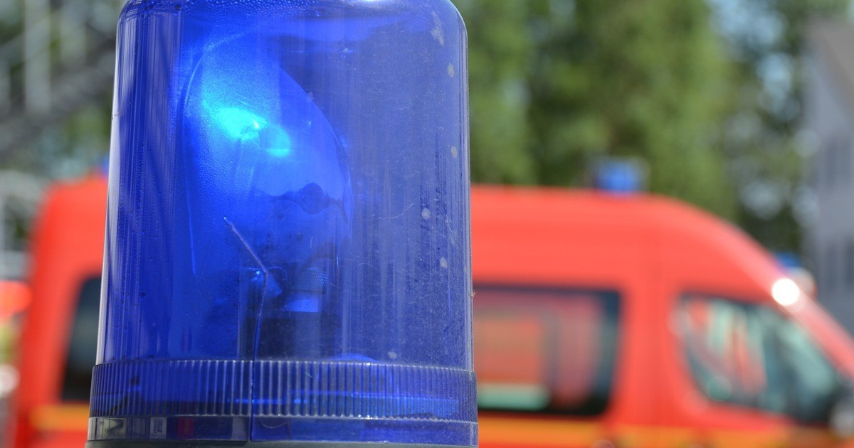 Firefighters find a car with a body in the Main-Danube canal near Berching