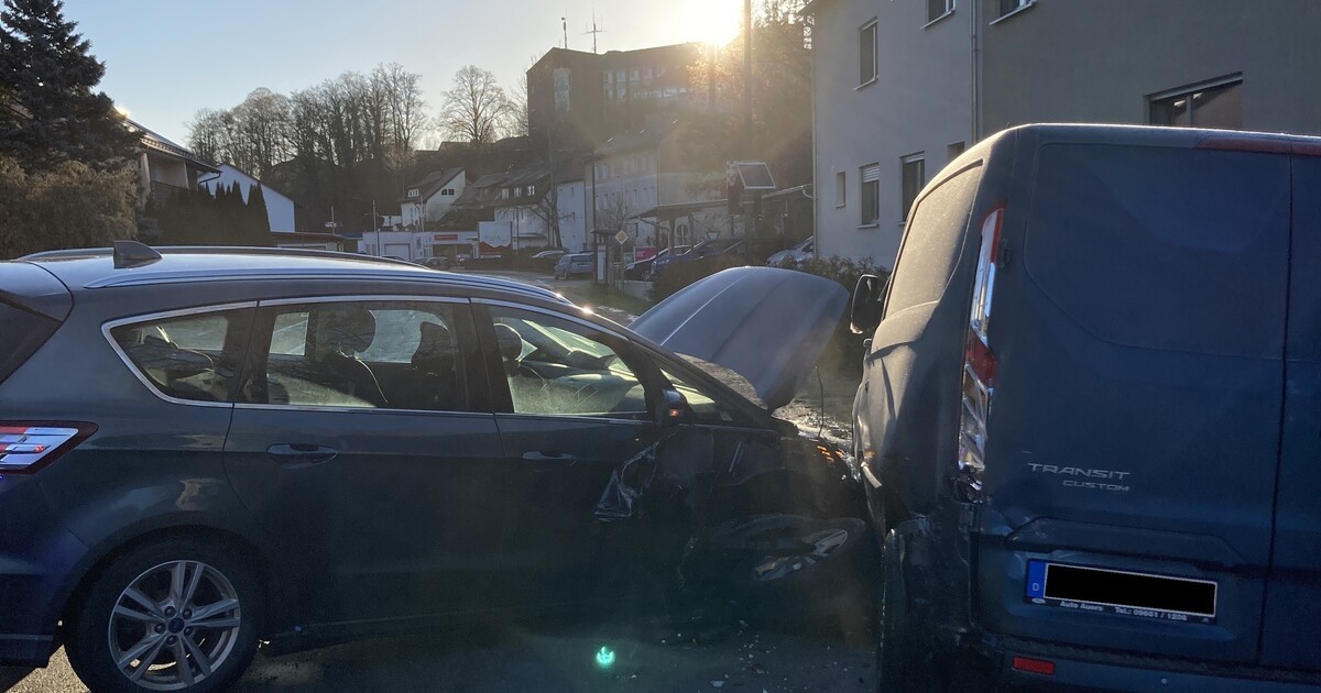 Tiefstehende Sonne Verursacht Unfall In Sulzbach-Rosenberg | Charivari